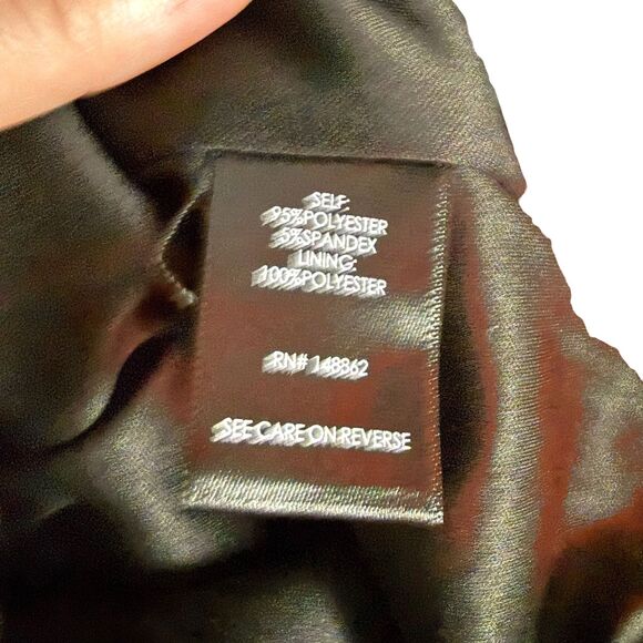 Torrid Black Floral Wide Leg Jumpsuit Plus Size 24 V-Neck Pockets Back Zip NWT - Picture 13 of 15